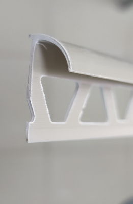 Угол наружный 8мм дымчатый